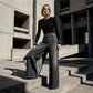 Asymmetriska omlottjeans 👖 Kombinera culottes och byxor, hög midja för att förlänga benen, vida och böljande, med diagonalt placerade knappar – förvandla dig omedelbart till en fashionista! ✨